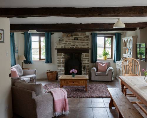 Bluebell Cottage double bedroom - holiday cottage sleeps 10 in Bude
