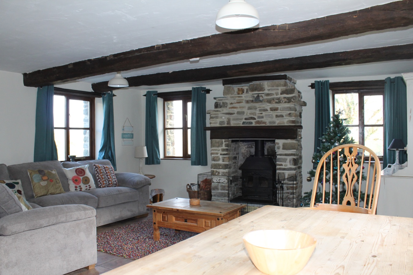 Bluebell Cottage double bedroom  - holiday cottage sleeps 10 in Bude