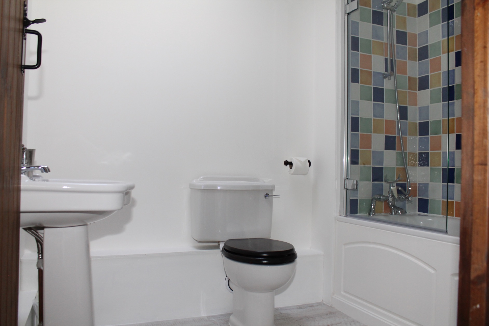 Bluebell Cottage double bedroom - holiday cottage sleeps 10 in Bude